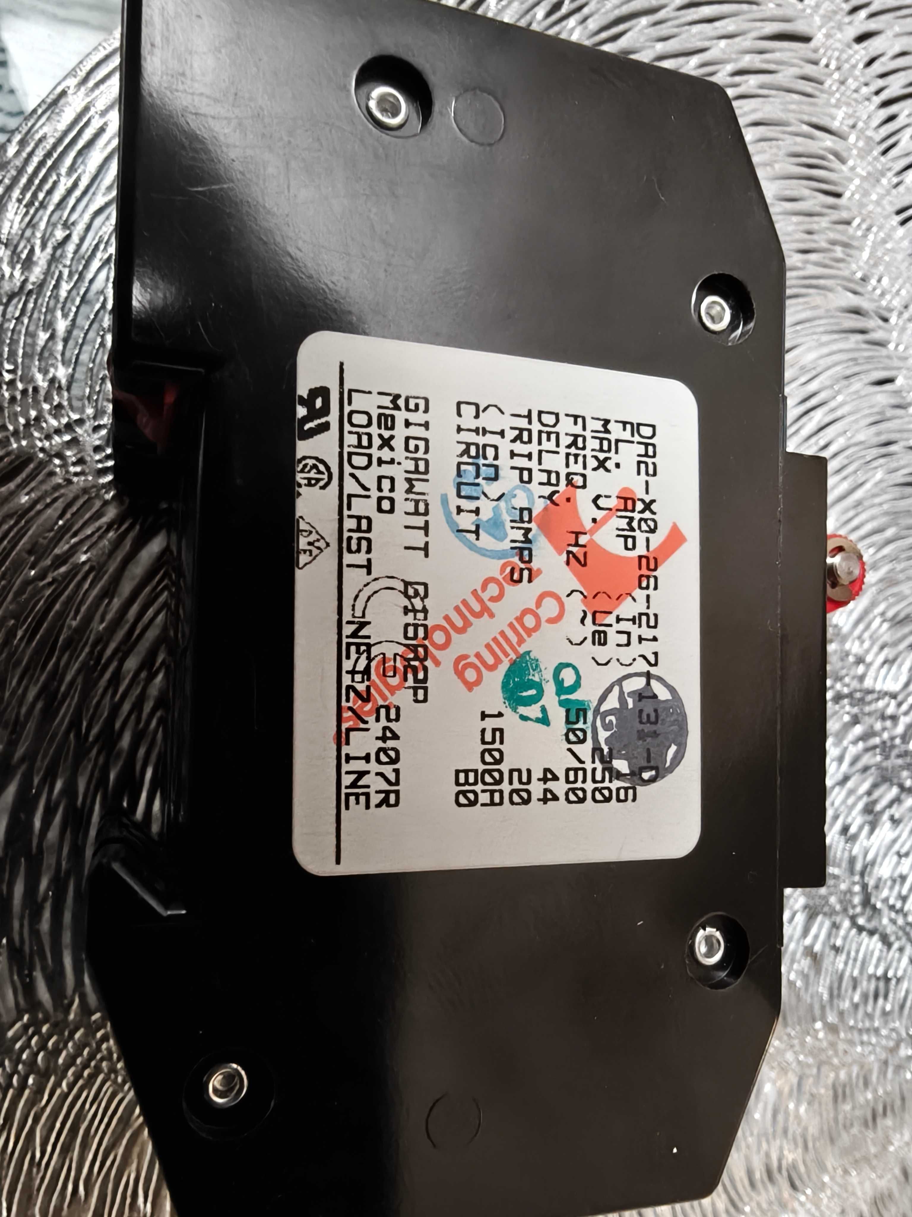 Gigawatt wyłącznik instalacyjny G-16A 2P