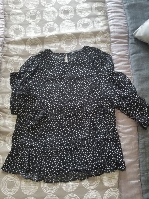 Blusas novas de marca S