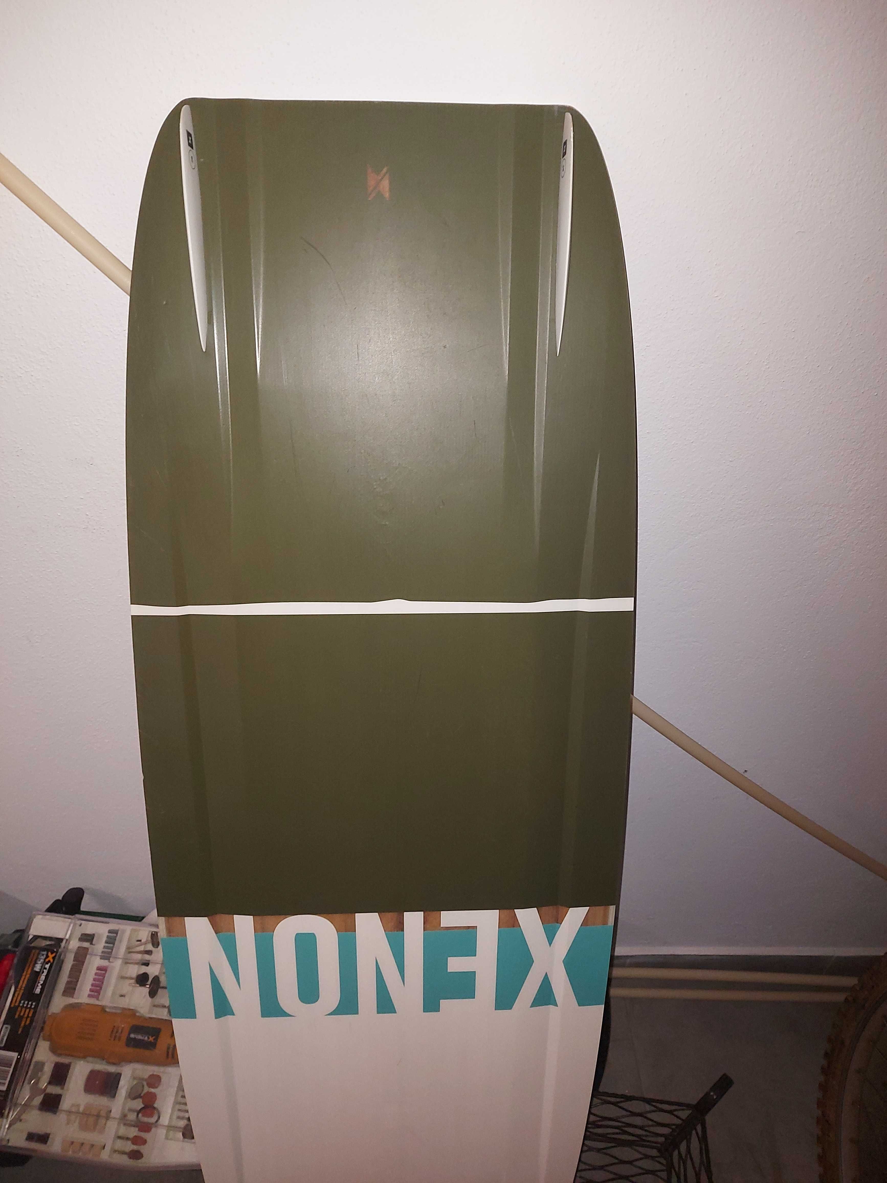 Prancha de kite surf xenon completa como nova