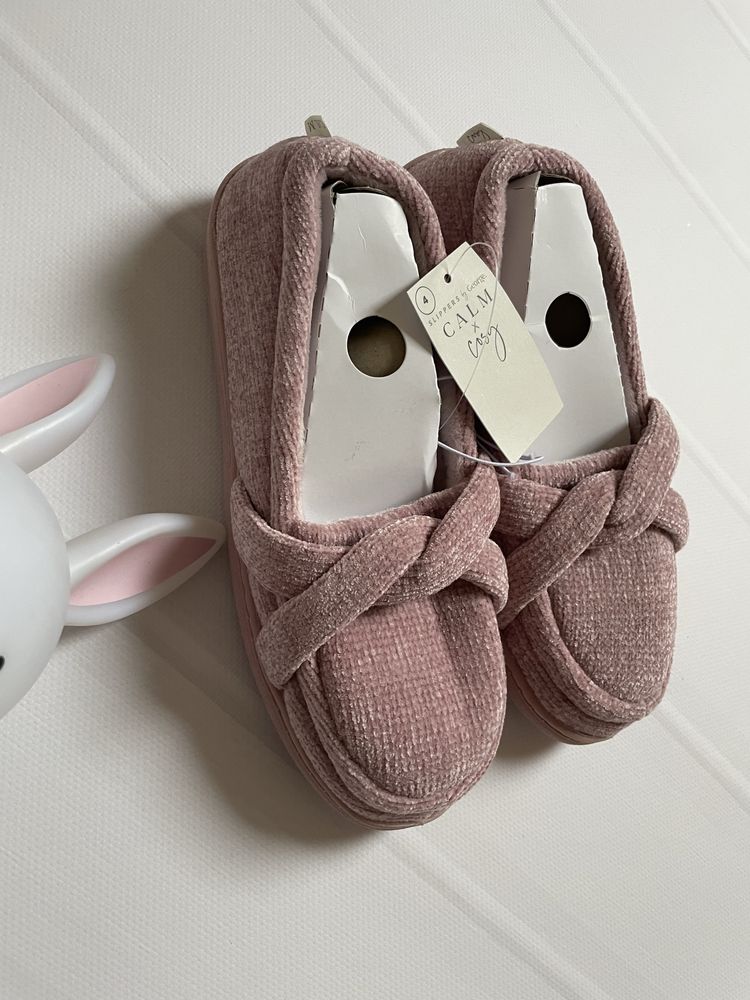 37 George ciepłe kryte kapcie papucie slippers mokasyny domowe obuwie