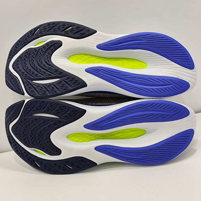 кросівки New Balance FuelCell 44.5р/28.5см