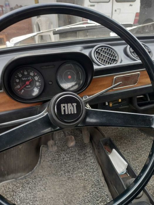 Fiat 127 pronto a circular 1975