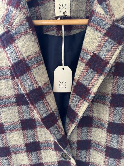 Casaco de Designer Marca “Hello” - Novo e Elegante - Tamanho M