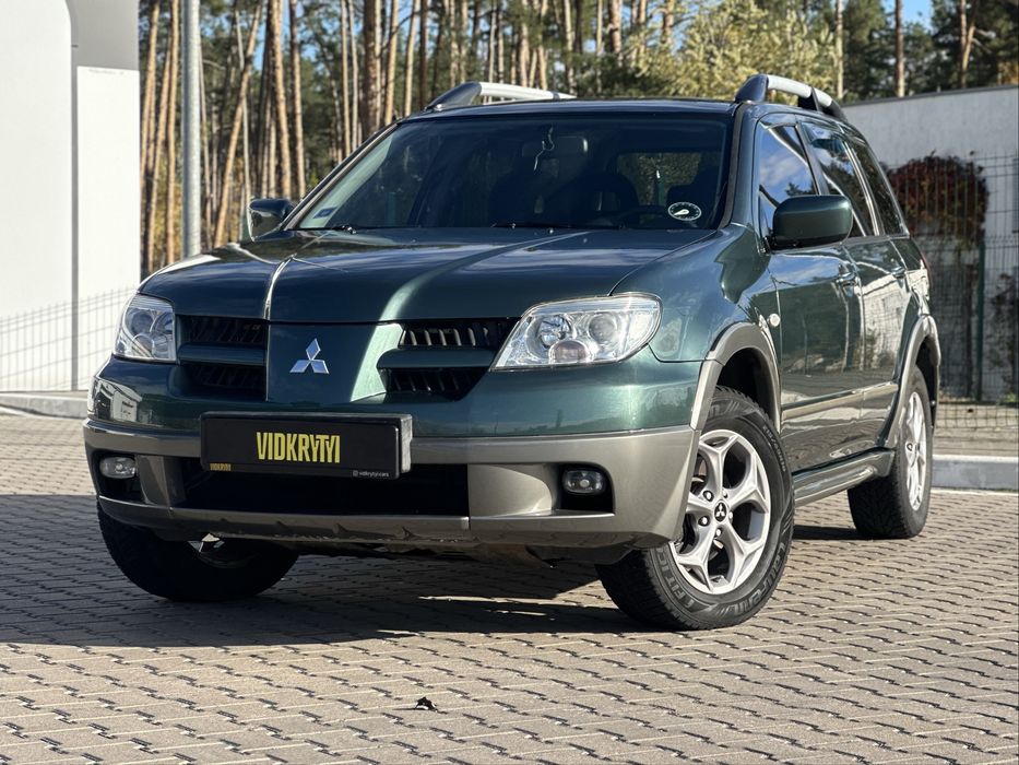 Mitsubishi Outlander 2006 року,2.4 бензин,автомат,повний привід,275т.к