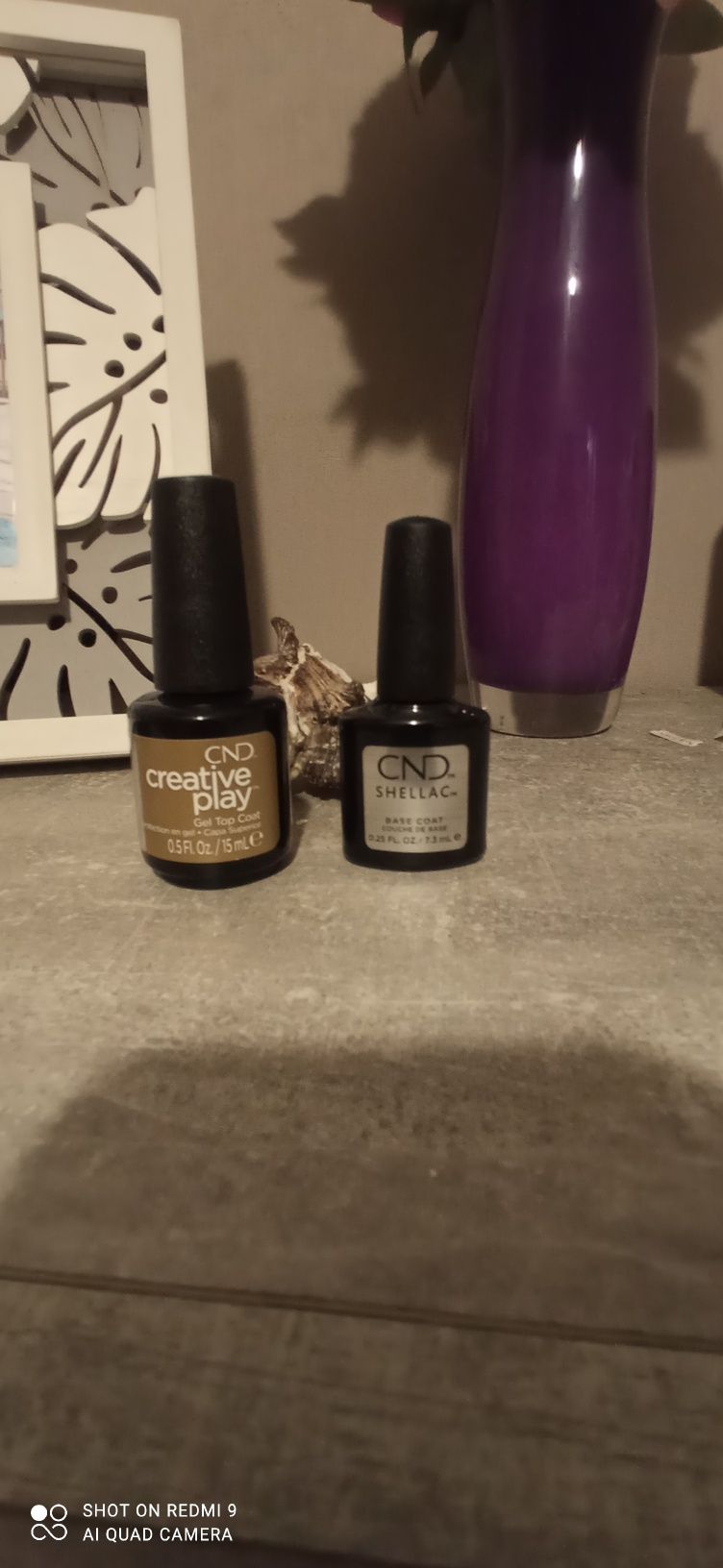 Cnd base coat, cnd creative play top coat