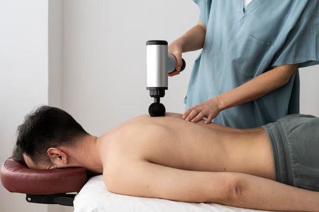 Massagem de relaxamento, massagem com pistola de nassagem