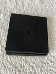 Venda ps 4 com 2 comandos