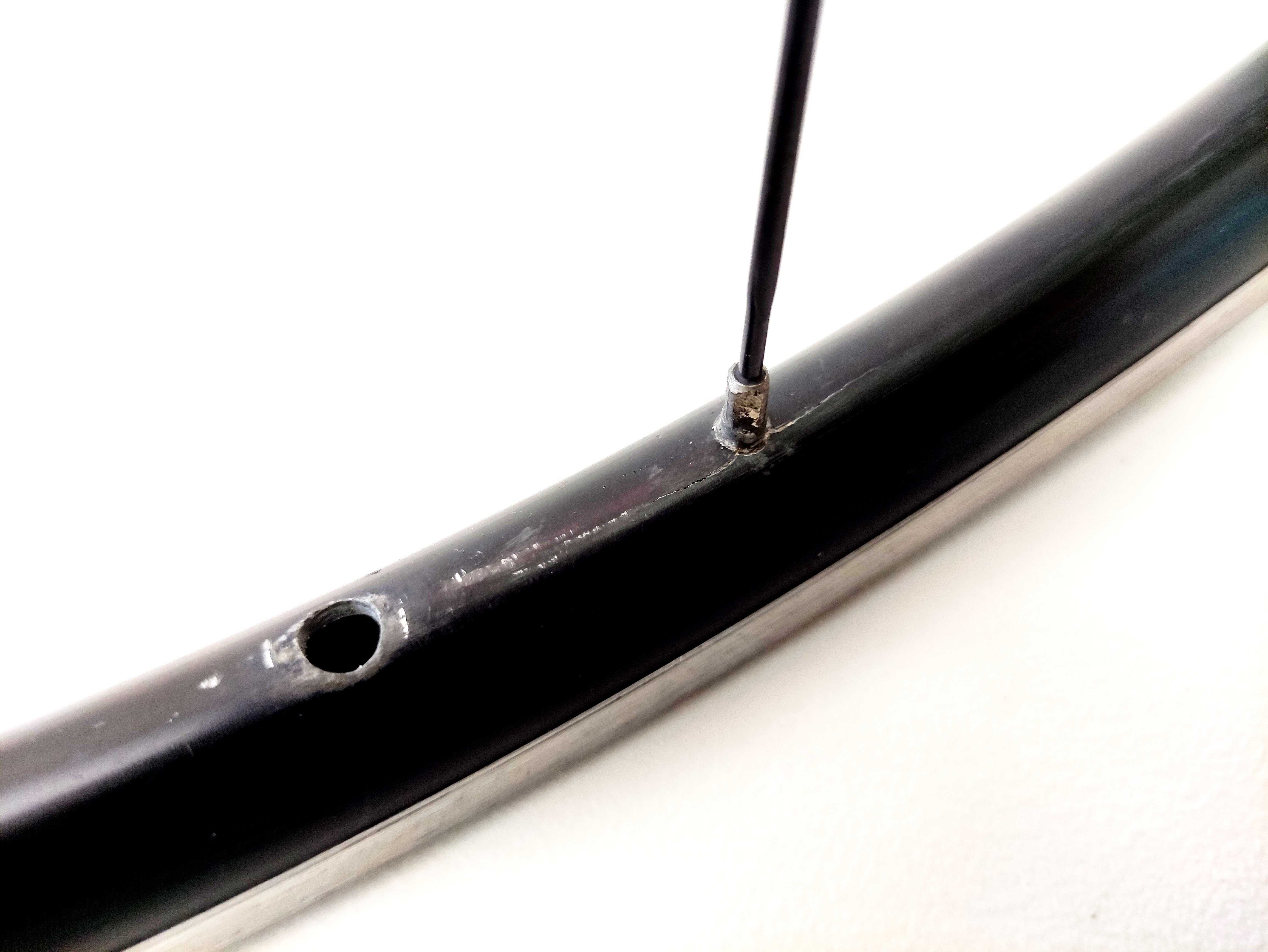 Seryjne koło SHIMANO WHEELS na TYŁ Szosa WH-R500 700c Uszk.