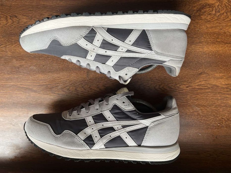 Кросівки 43 розмір на осінь ASICS оригінал