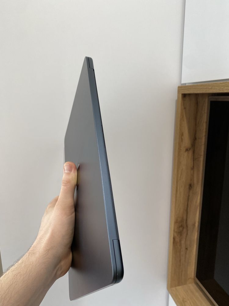MacBook Air 13-inch M3 16/512 ssd матриця екран lcd донор заблокований