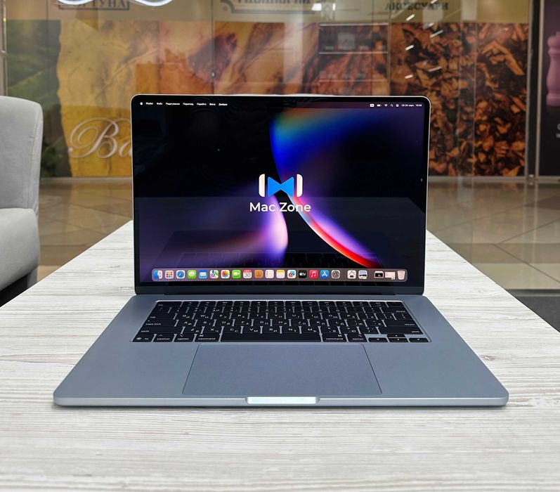 Macbook Air 15 2025 (M4/16 gb/256 ssd ) Офіційна Гарантія . НОВИЙ