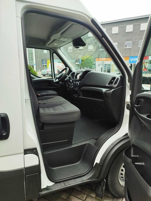 Wypożyczalnia Wynajem Bus MAXI Iveco automat oraz z OC sprawcy