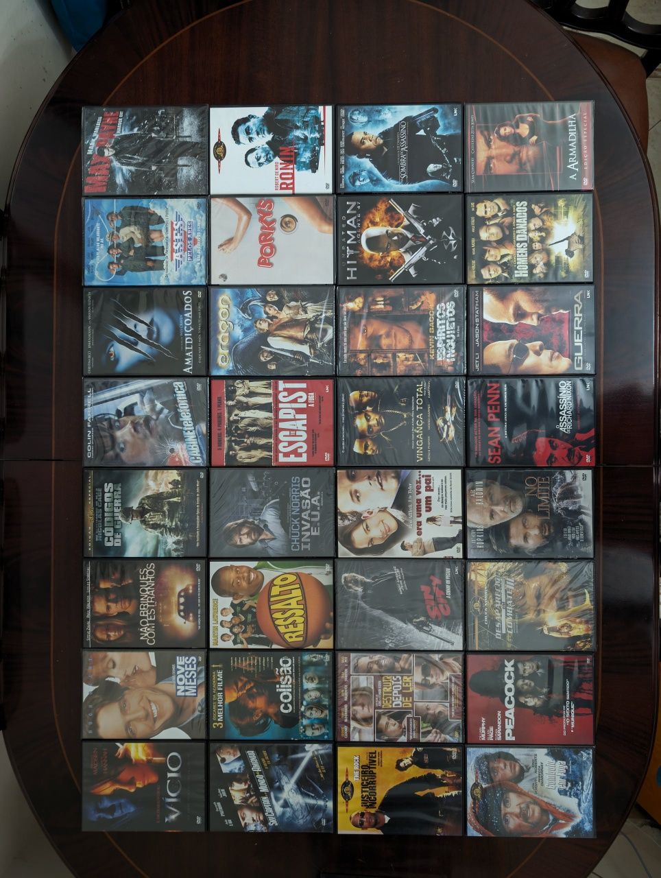 Cassetes/VHS/DVDs