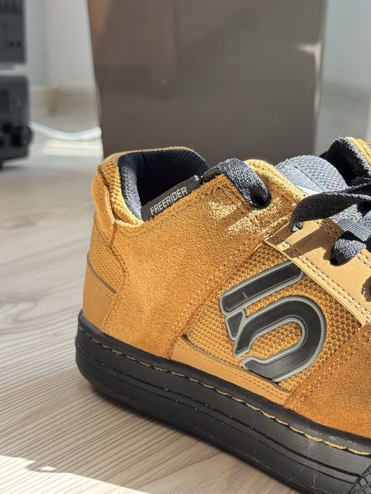 Buty adidas fiveten freerider