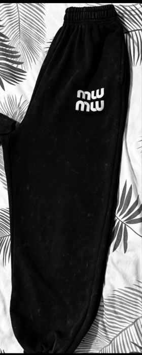 Женский костюм в стиле тай дай