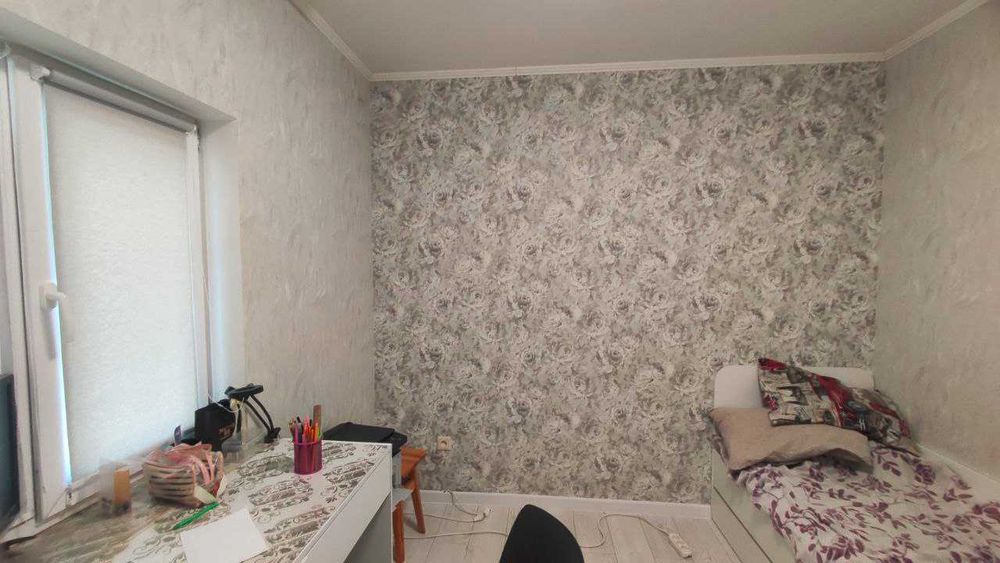 Продам будинок з усіма зручностями, Коротич