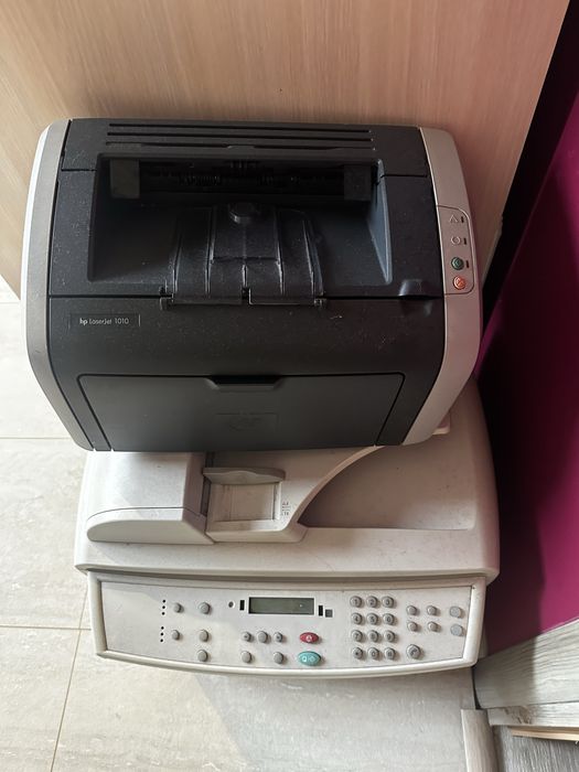 Продам 2 принтер вживані