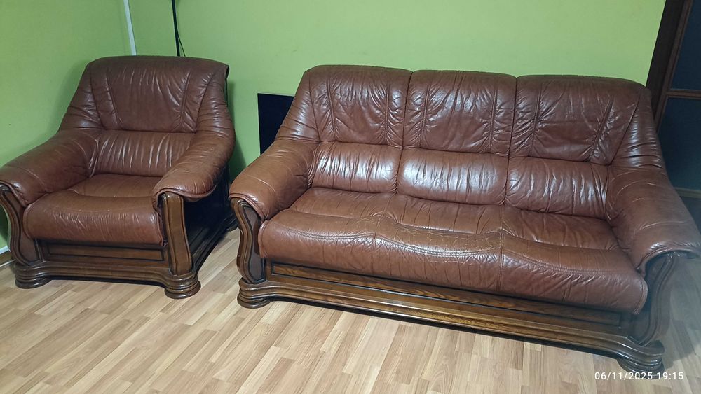 Sofá em pele  castanho