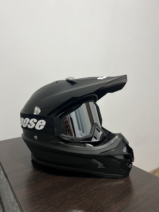 Кросовий шолом матовий