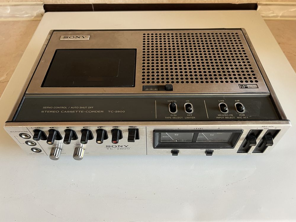 1973. Репортерский стерео рекордер Sony TC 2800. Ferrit head