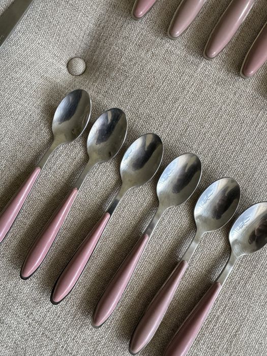 Talheres cabo cor de rosa