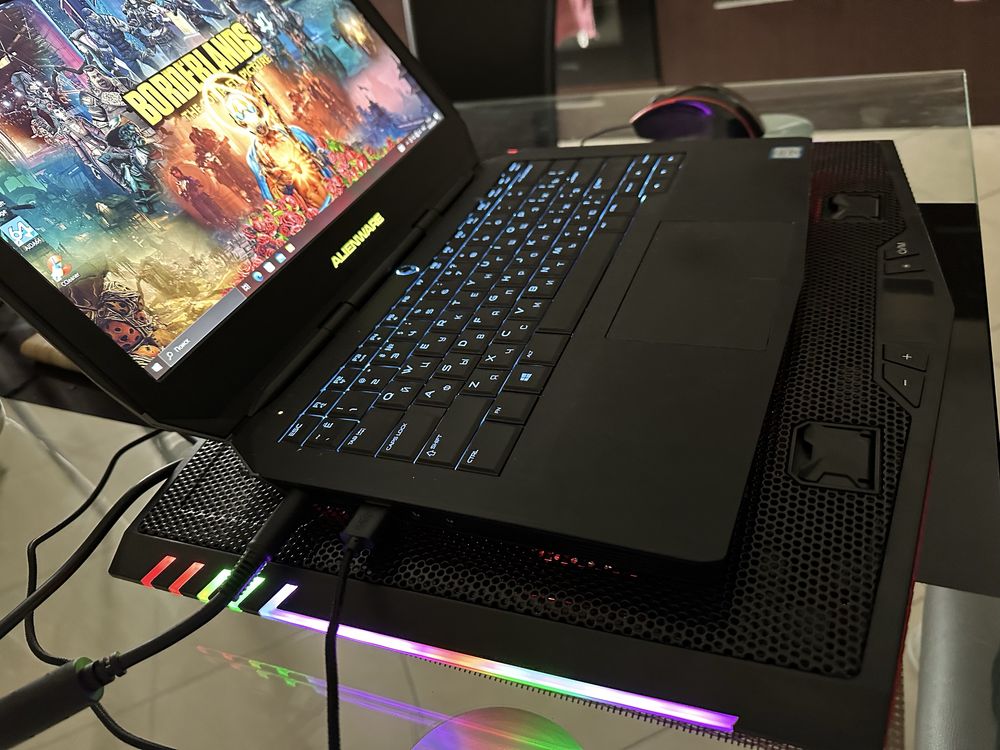 Топовый Dell Alienware 13 R2