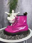 Buty trapery dr. Martens 1460 różowe lakierkowane