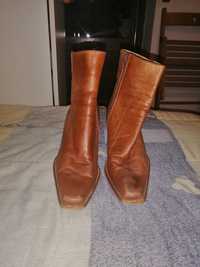 Botas de pele salto alto