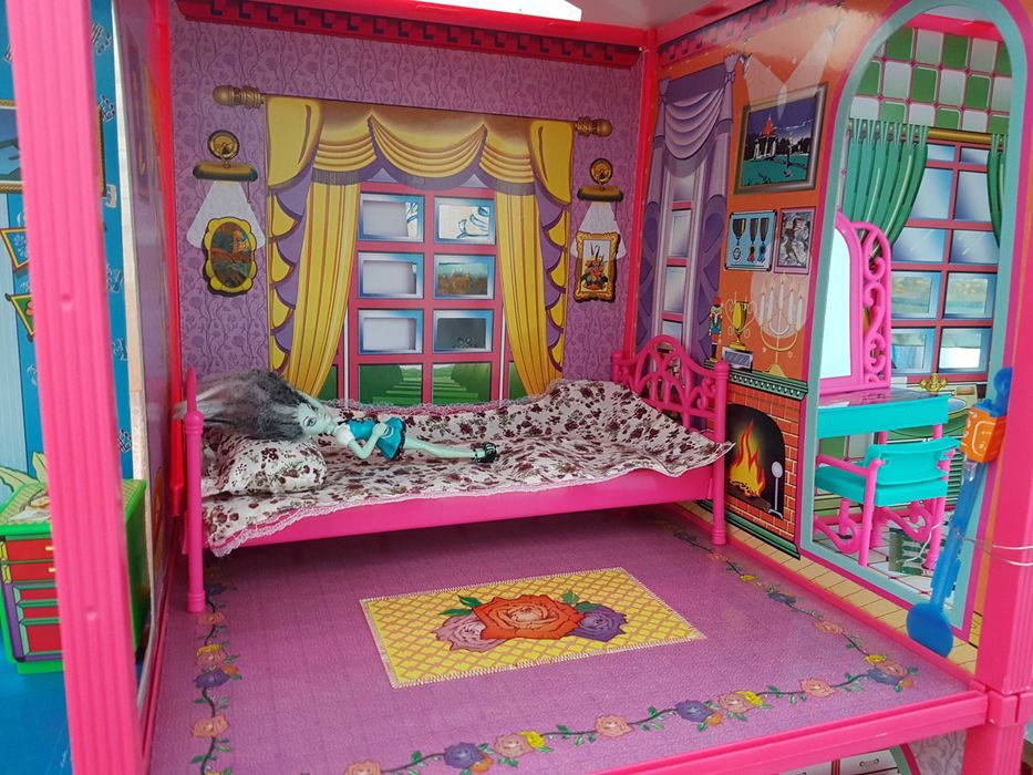 Ляльковий будинок Мілана