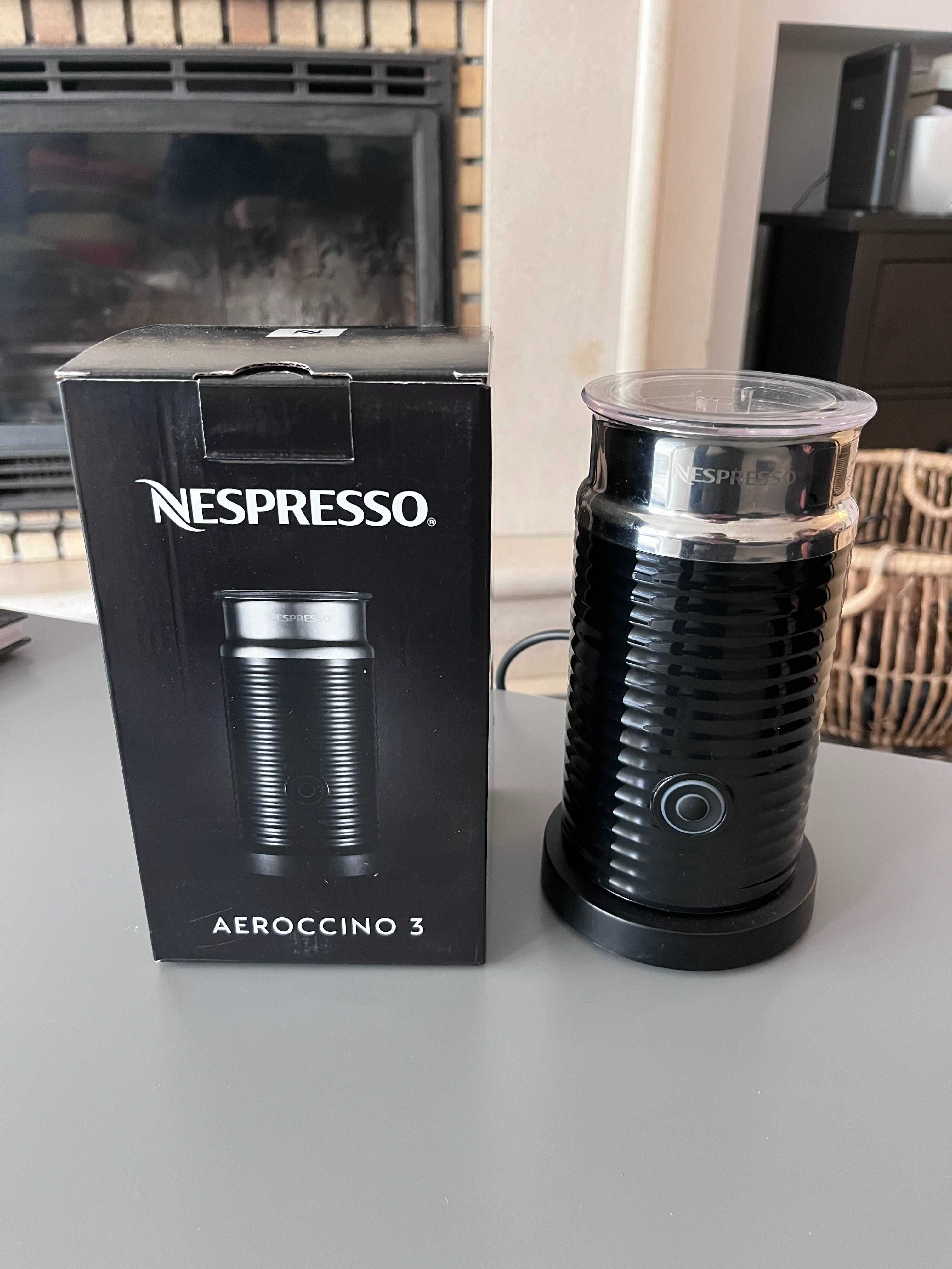 Aeroccino 3 Nespresso com pouco uso