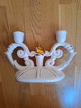 Świecznik porcelanowy zabytkowy.