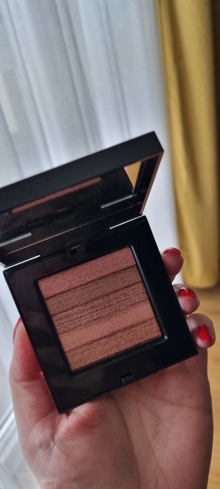 Rozświetlacz Bobbi Brown