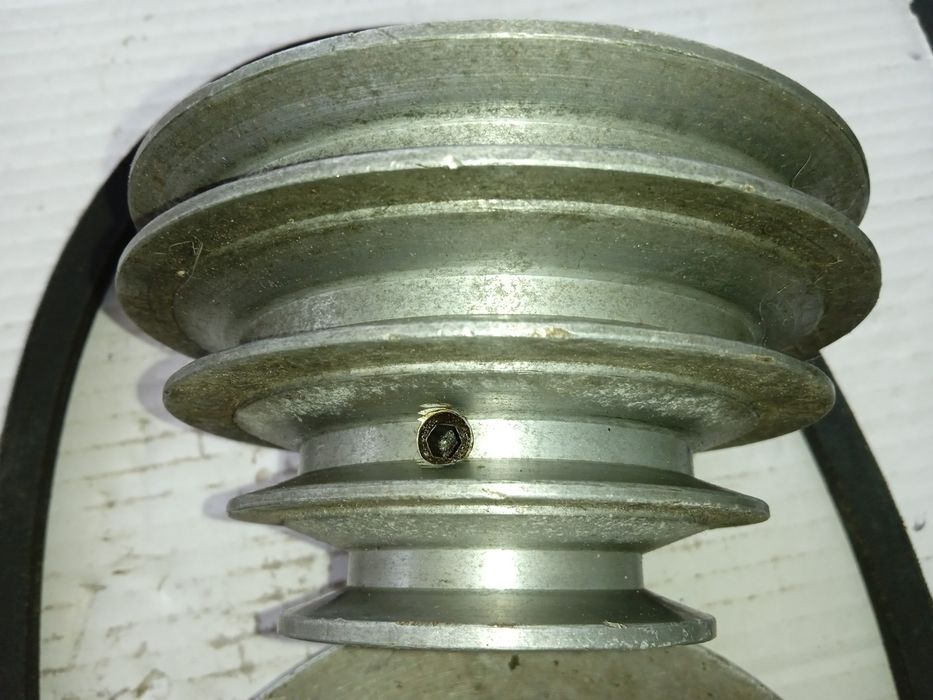 Polias de alumínio e cinta V