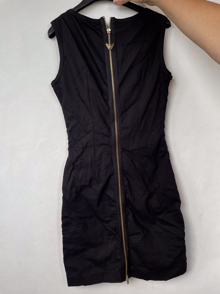 платья на выпускной S,M,XL ,платье облегающее раз.S
