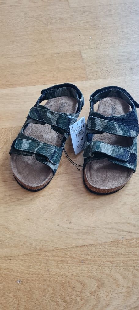 Sandały chłopięce r.38 Reserved nowe