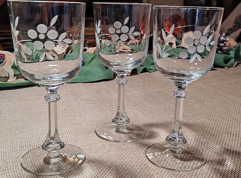 Komplet kieliszków do wina PRL, lata 70, 6 szt