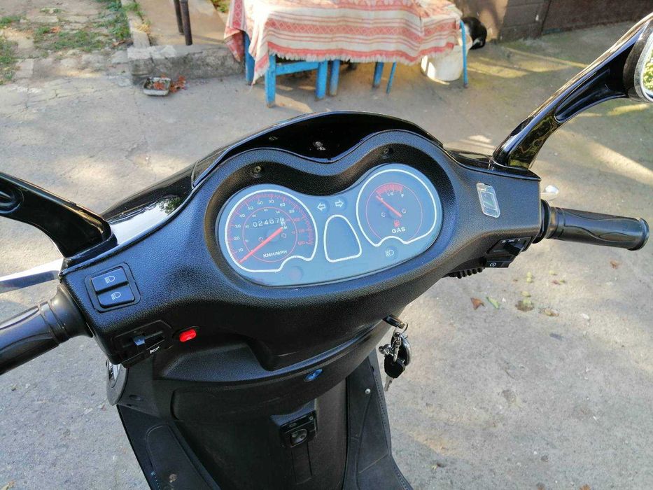 Продам скутер Spark 150s 17r