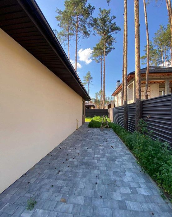 Одноповерховий цегляний, утеплений будинок в Лісовій Бучі.