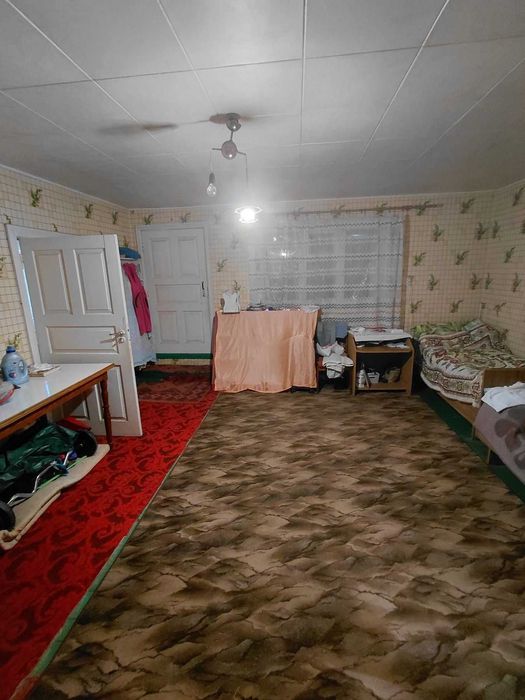 Капітальний будинок з приватизованою земельною ділянкою 10 соток!