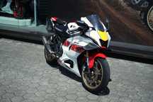 Yamaha YZF  R7 World GP 60Th Aniversary