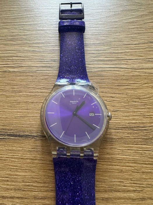 Zegarek Swatch SUOK400 41 mm fioletowy z brokatem