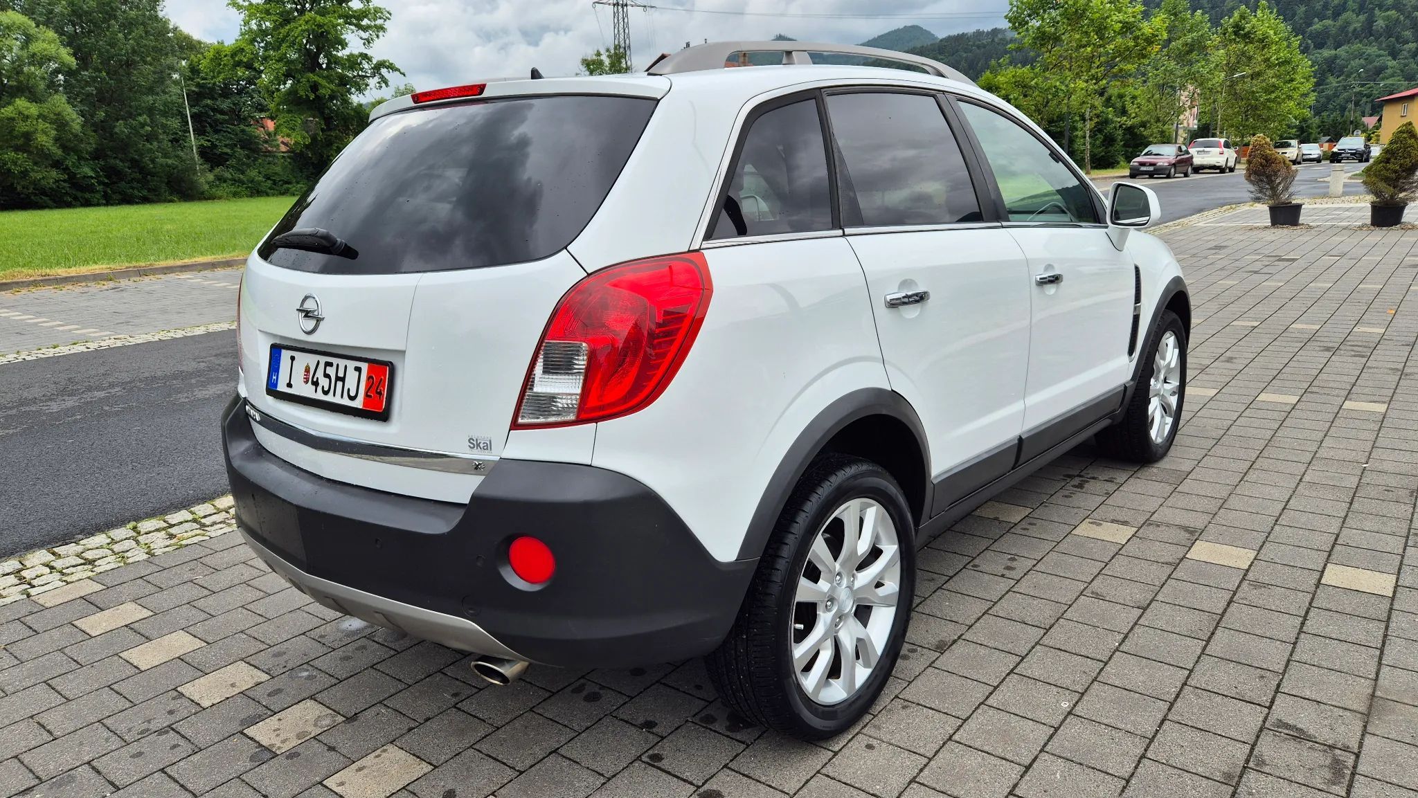 Opel Antara 2011r. 2.4 benzyna 4x4 4wd pierwszy właściciel XENON