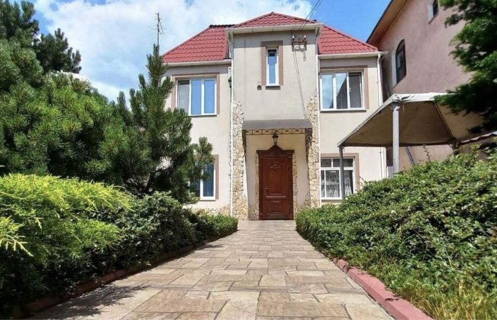 Костанди, частный дом