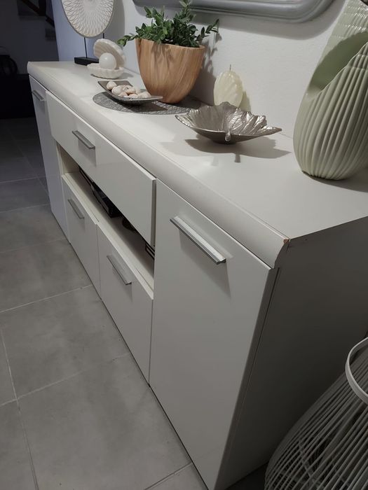 Movel branco excelente estado