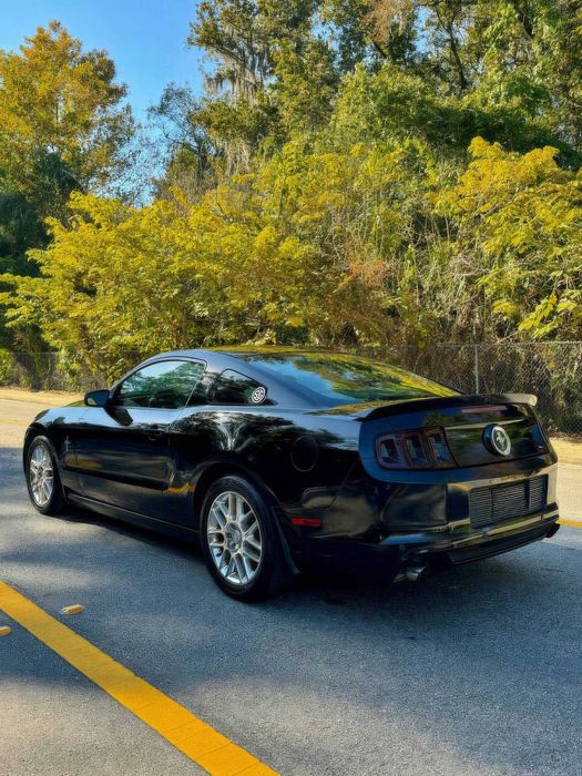 Ford Mustang      2014