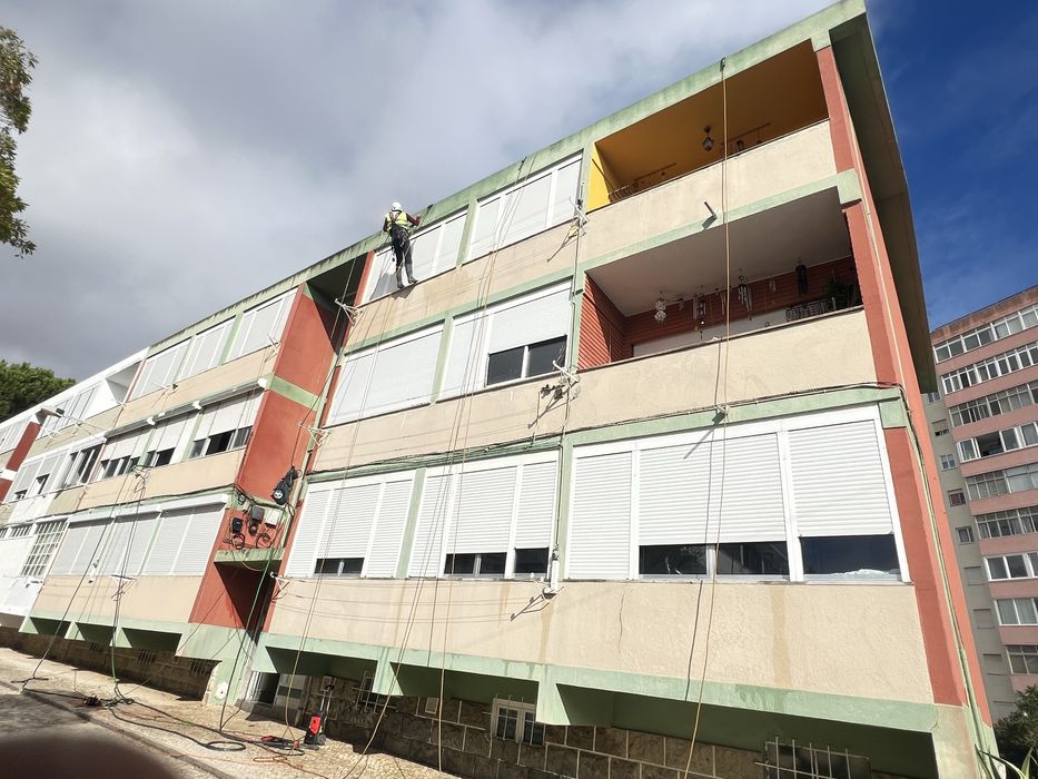 Manutenção de Fachadas e Telhados