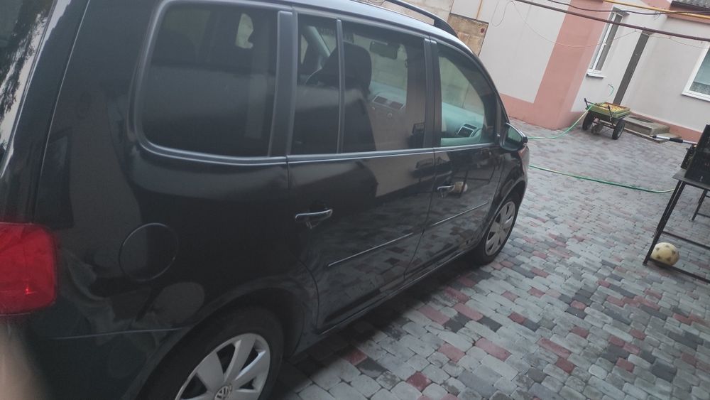 Продам Фольцваген Туран 2012 р