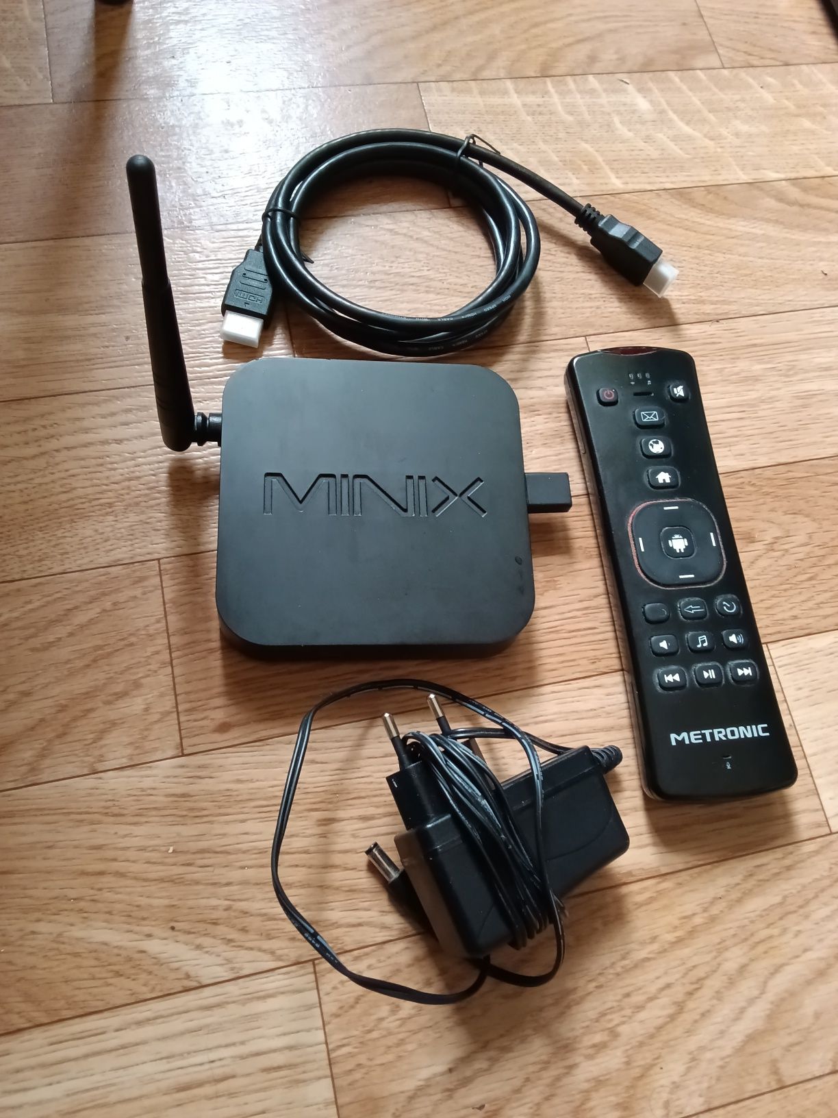 TV box -Android marca Ninix -bom estado.