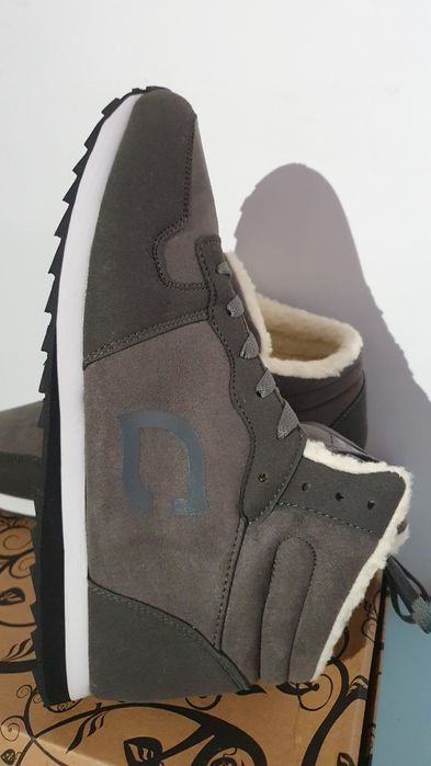 Buty nowe męskie ocieplane zimowe markowe rozmiar 45  wkładka 28 cm