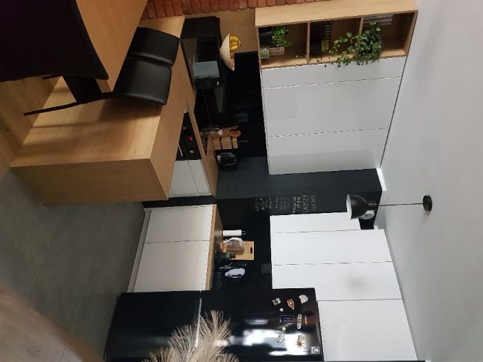 Kuchnie Meble na wymiar  Szafy Garderoby